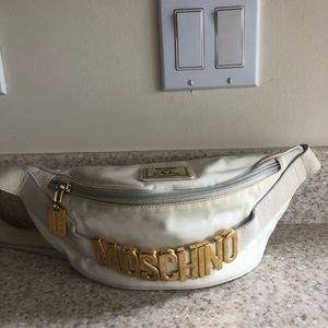 Vintage moschino fanny pack